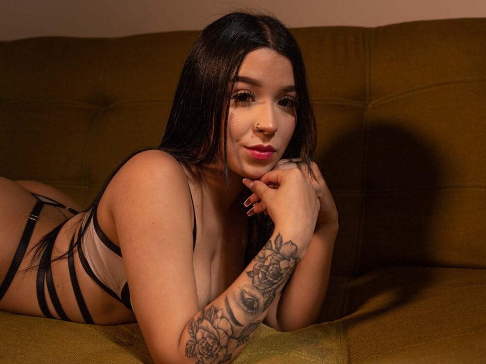 ALIICE_SWEETT's Offline XXX Chat