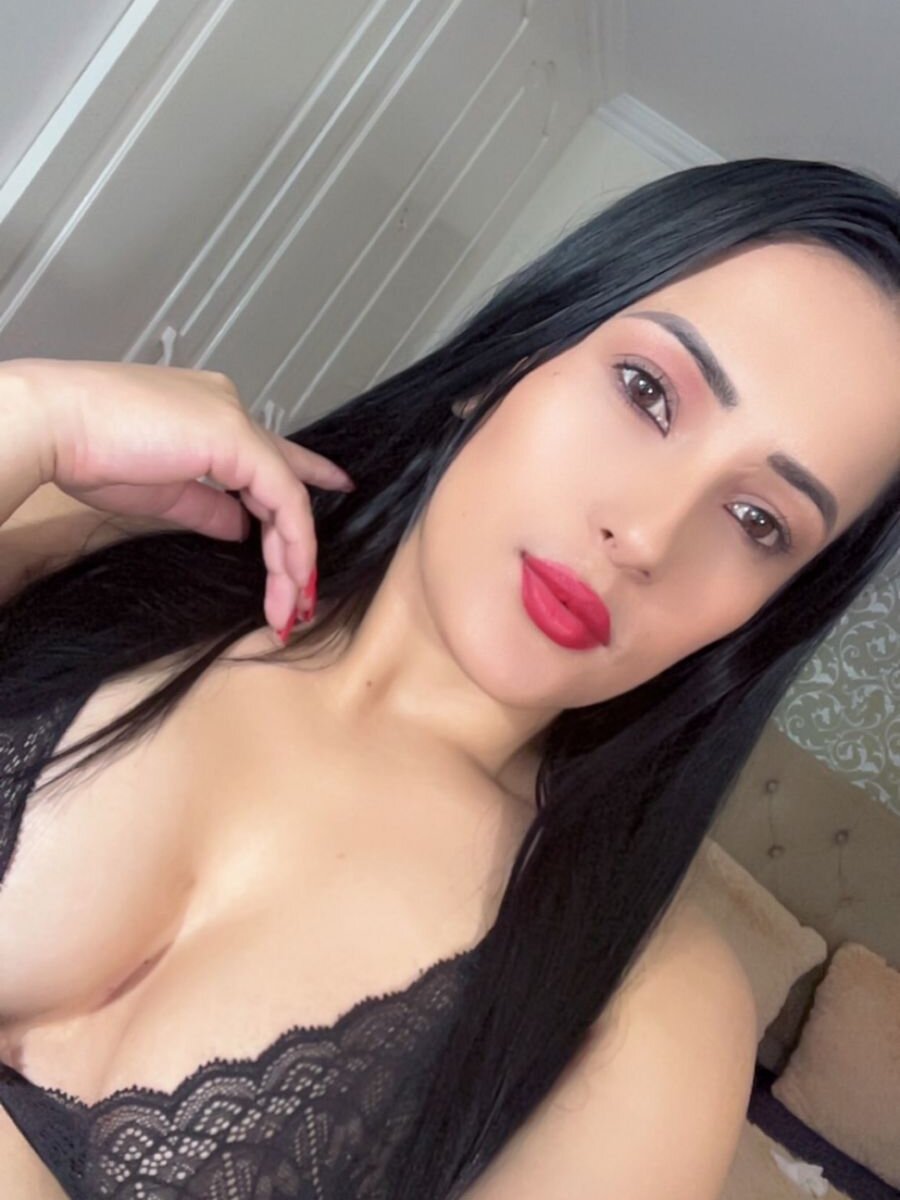 KimWessel_'s Offline Chat Room