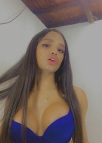 madison_holiday's Live Webcam Show