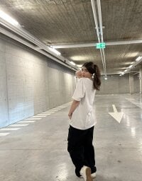 MelanyKoch's Offline Chat Room