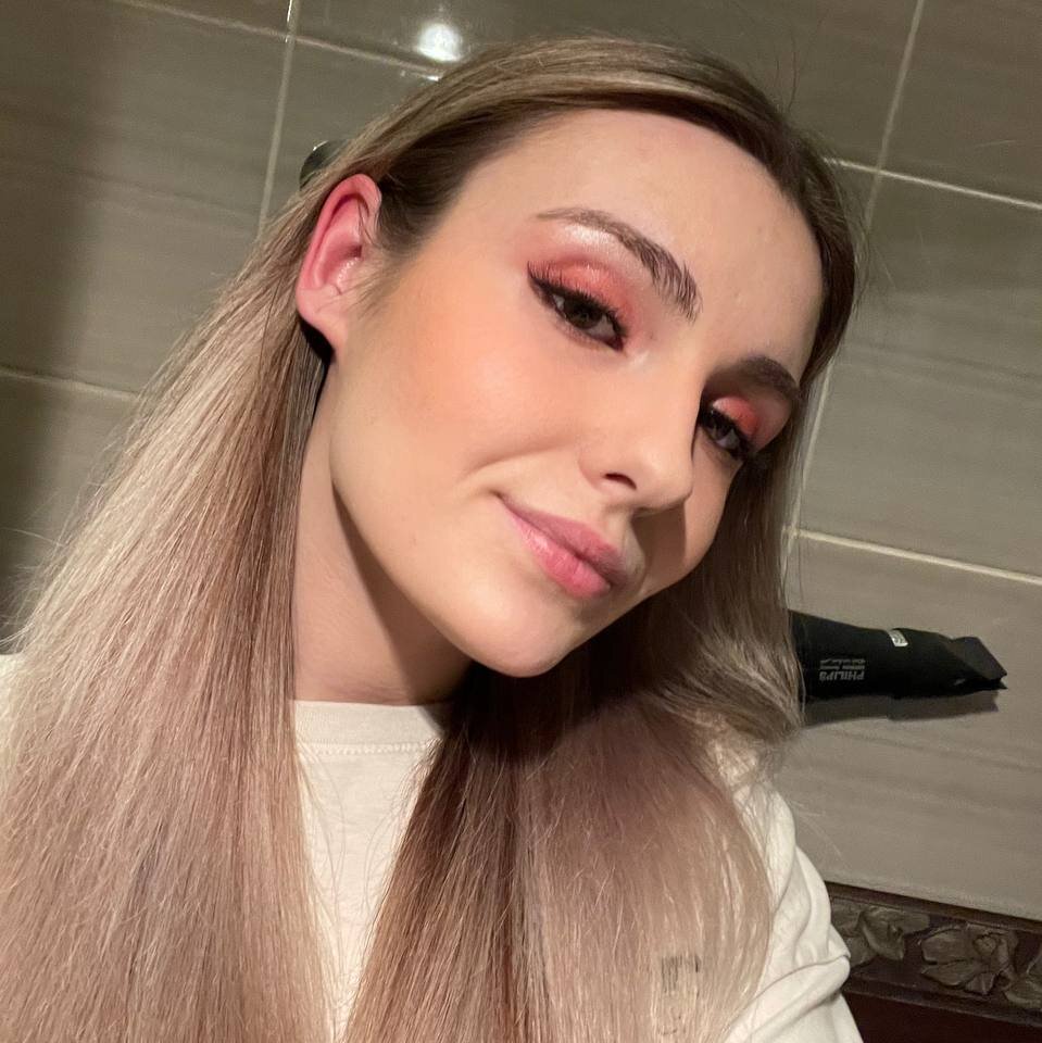 Jesse_Jeaniee 🔮 webcam