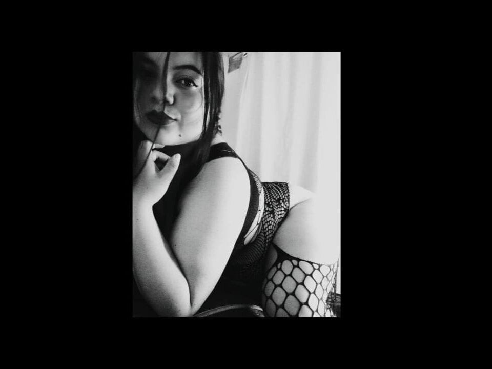 Live sex webcam photo for lorena_2u #283922565