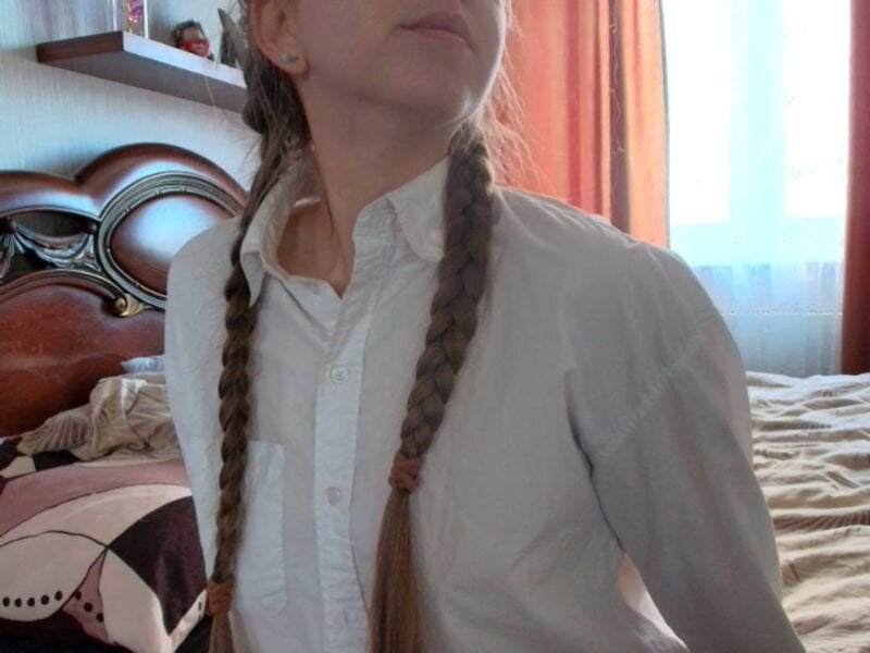 kseni20044 webcam profile - ???