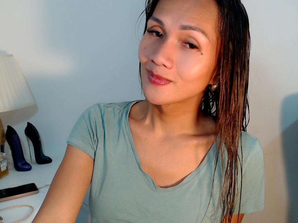 asia_aikaxx's Offline Chat Room