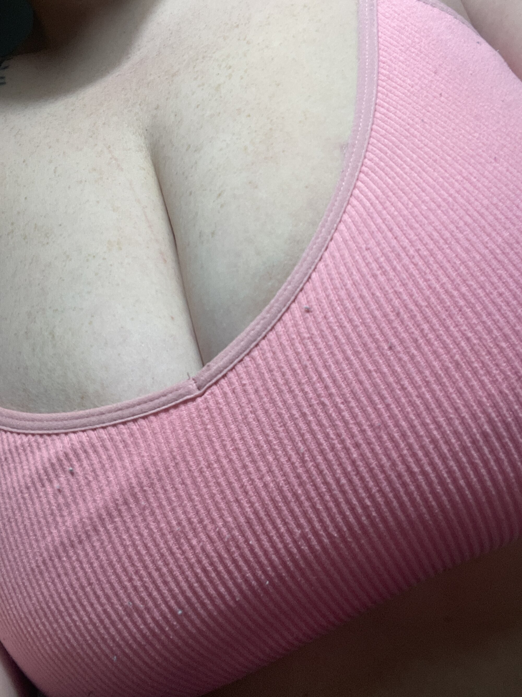 Naughty_EllaX