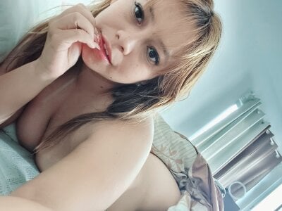 MerlyG on StripChat