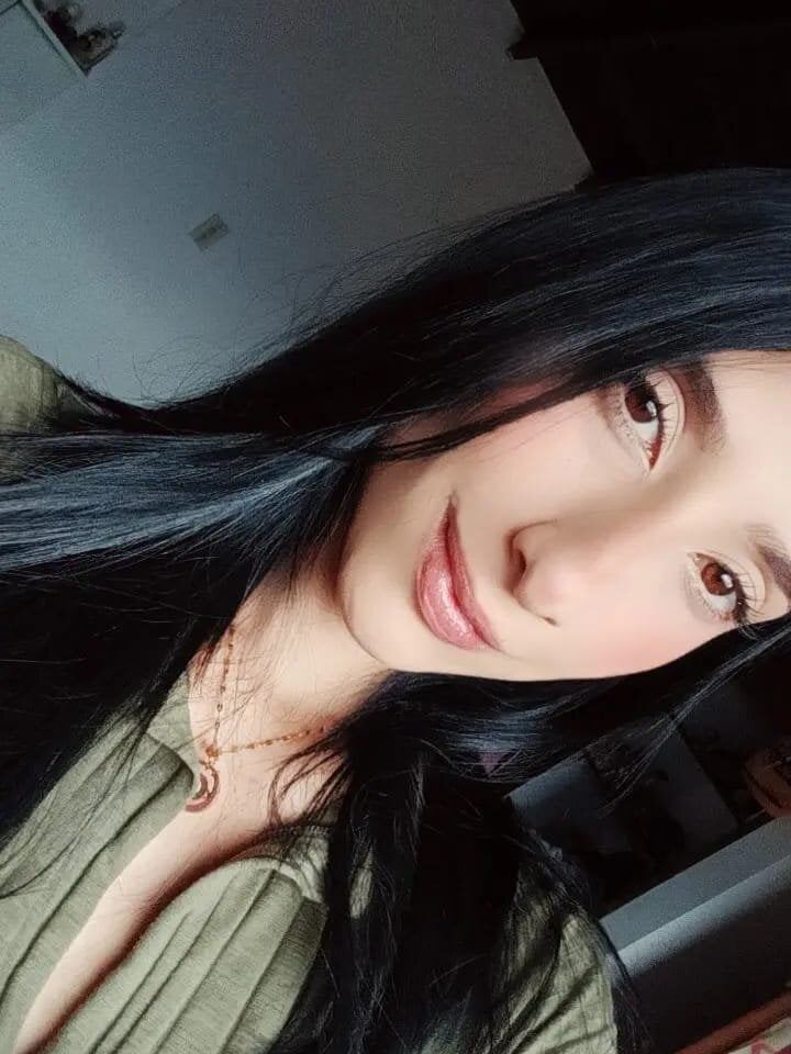 Live sex webcam photo for caroline_mendez_ #290066285