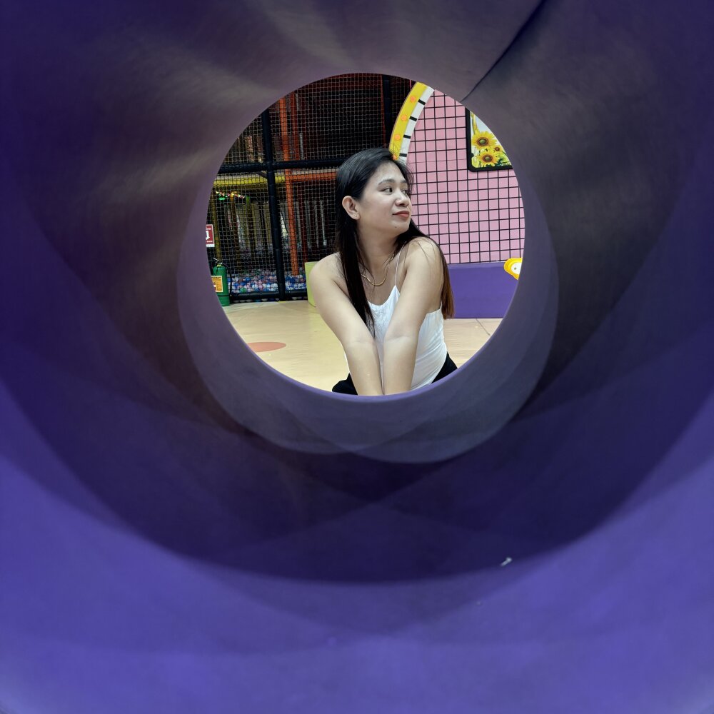 livesexasiancams.com seniorita2025 livesex profile in brown eyes cams
