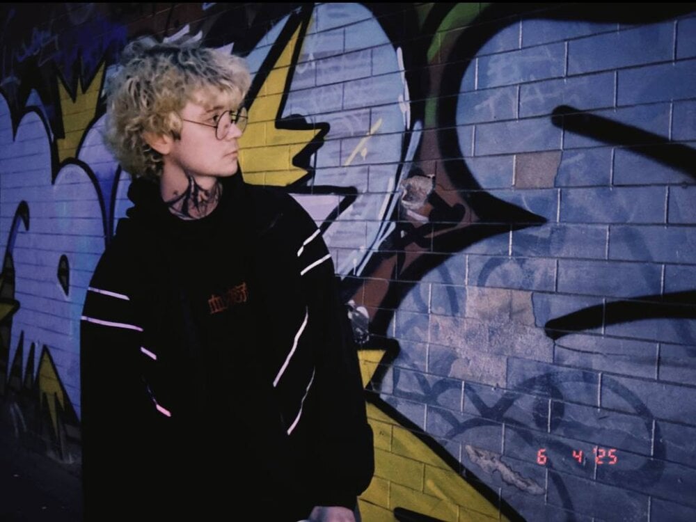 meow_on_da_cam from stripchat