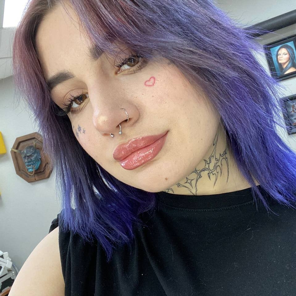 AlyssaOlsen's Offline XXX Chat