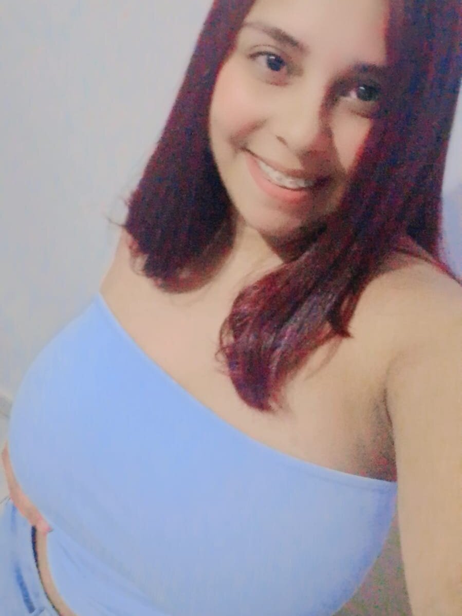 pornos.live sofiagill livesex profile in in-a-parallel-universe cams