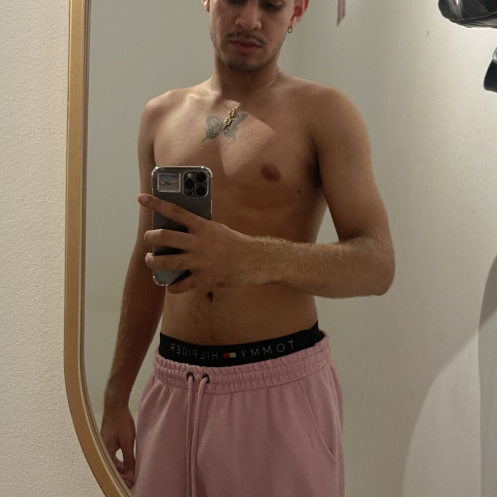 juanzitomendes from stripchat