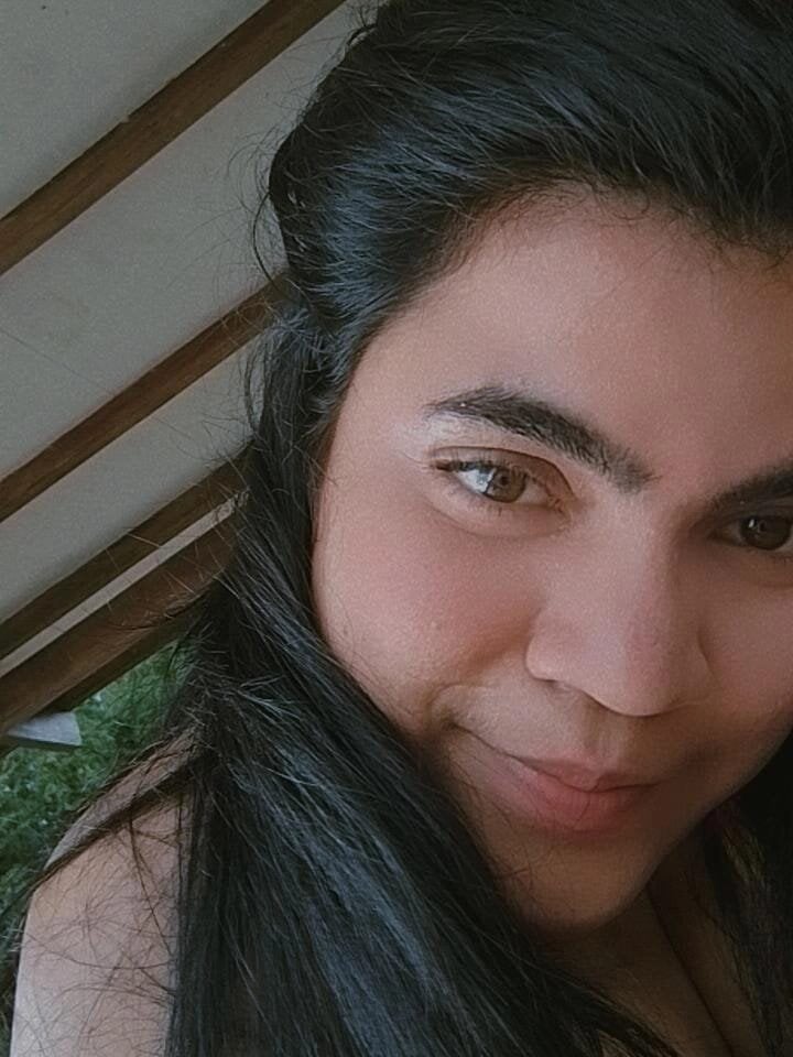 zairasmith__ webcam livesex profile on 6livesex.com