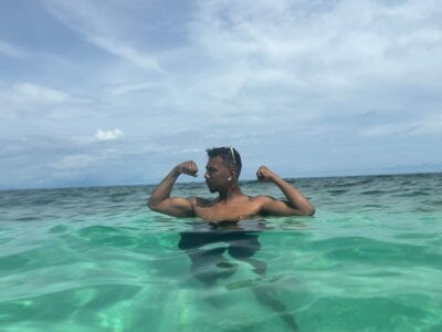 Master_max Male Flexing Live Cam Chat