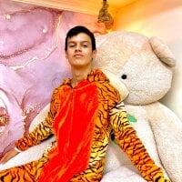 Holdme_Hot - Live Cam