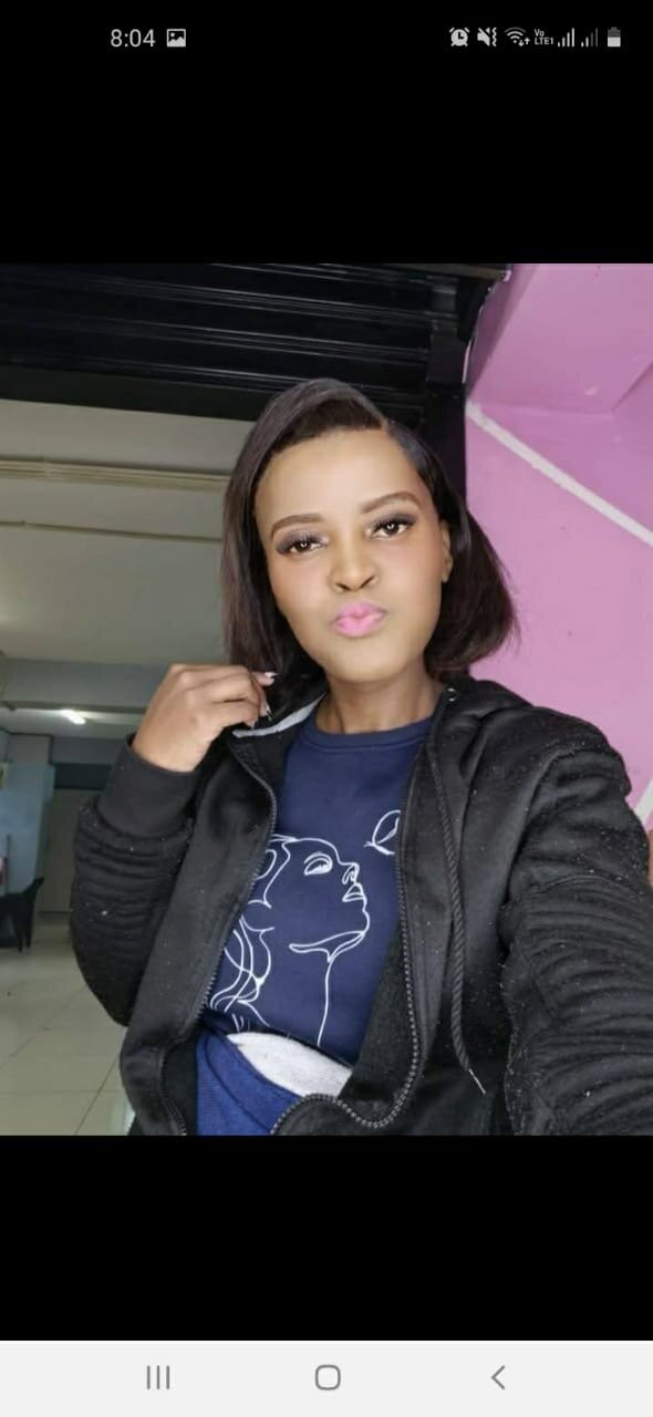 LILLYSLUTY2