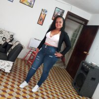 Adele_Ebony অফলাইন চ্যাট রুম