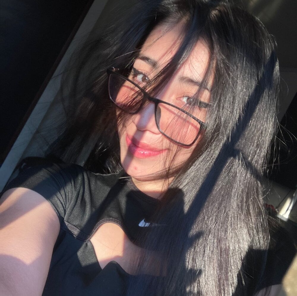 _emmaa_harper from stripchat