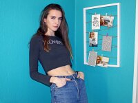 HollyPery's Offline XXX Chat