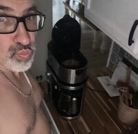 timetoplay70's Offline Chat Room