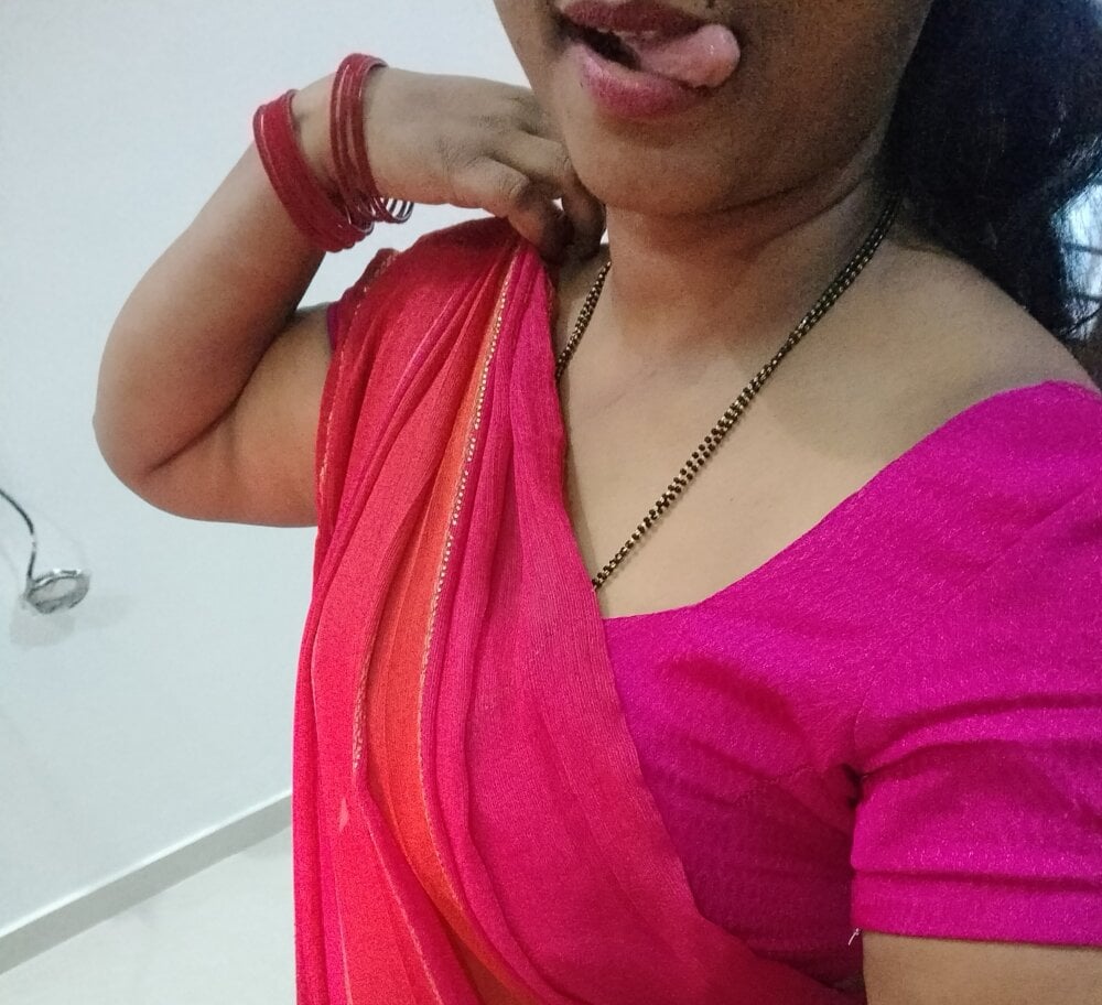 Watch  Rachu_love live on StripChat