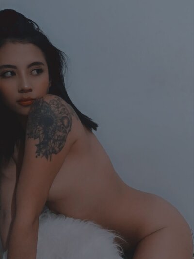 -emilyswan-- from stripchat