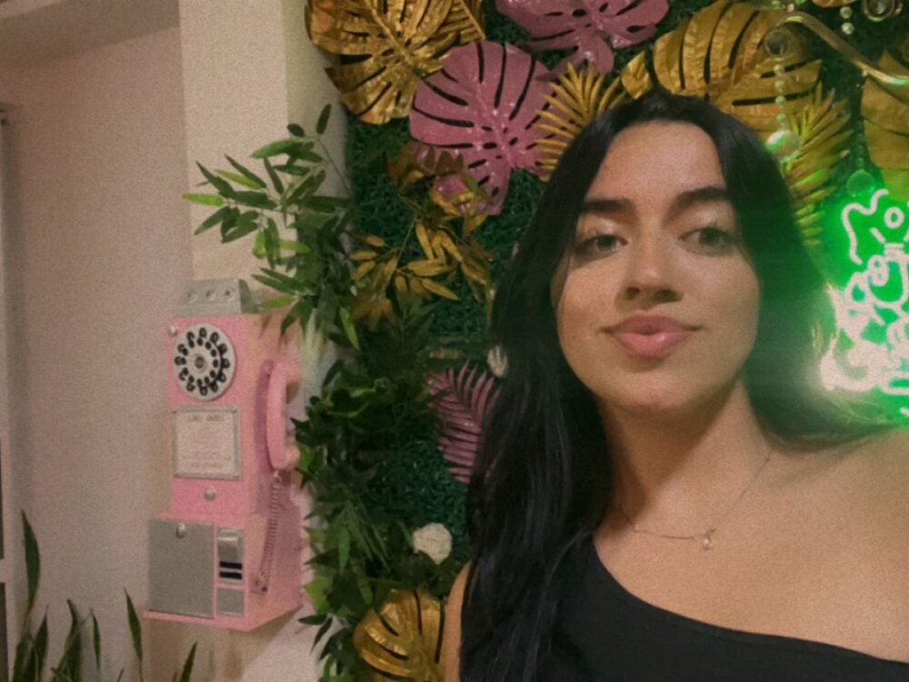 bailey_t1_ 🌾 live nude cam