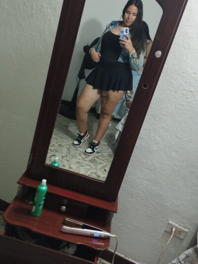 EmiliaaMonroee