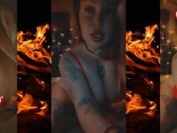EllieOz's webcam live show