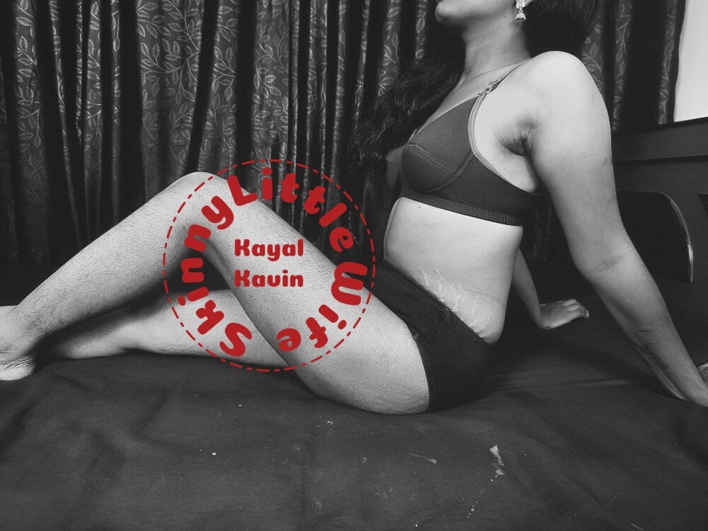 skinnylittlewife from stripchat