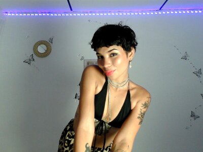 ela_skinny from stripchat