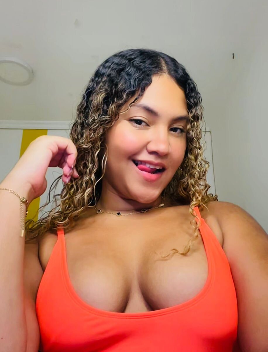 Live sex webcam photo for Cristal_War #292404466