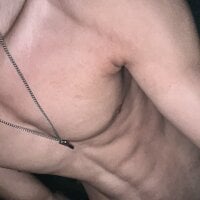 2000Deyuca's webcam live show