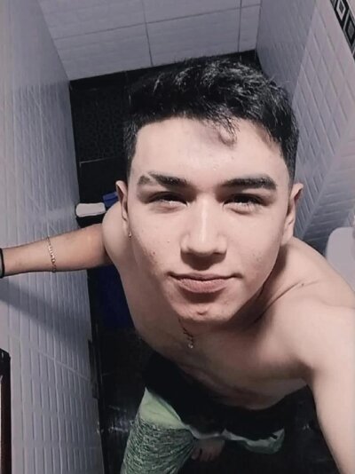 asahi_x_boy from stripchat