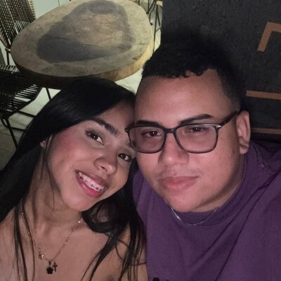 Michael_and_Sharon_2 Live Cam on StripChat