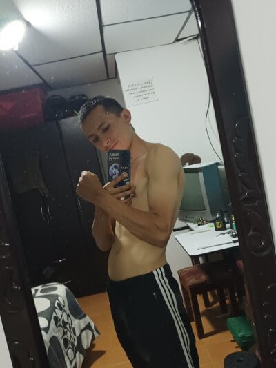 Enzo458 - Stripchat Boy 