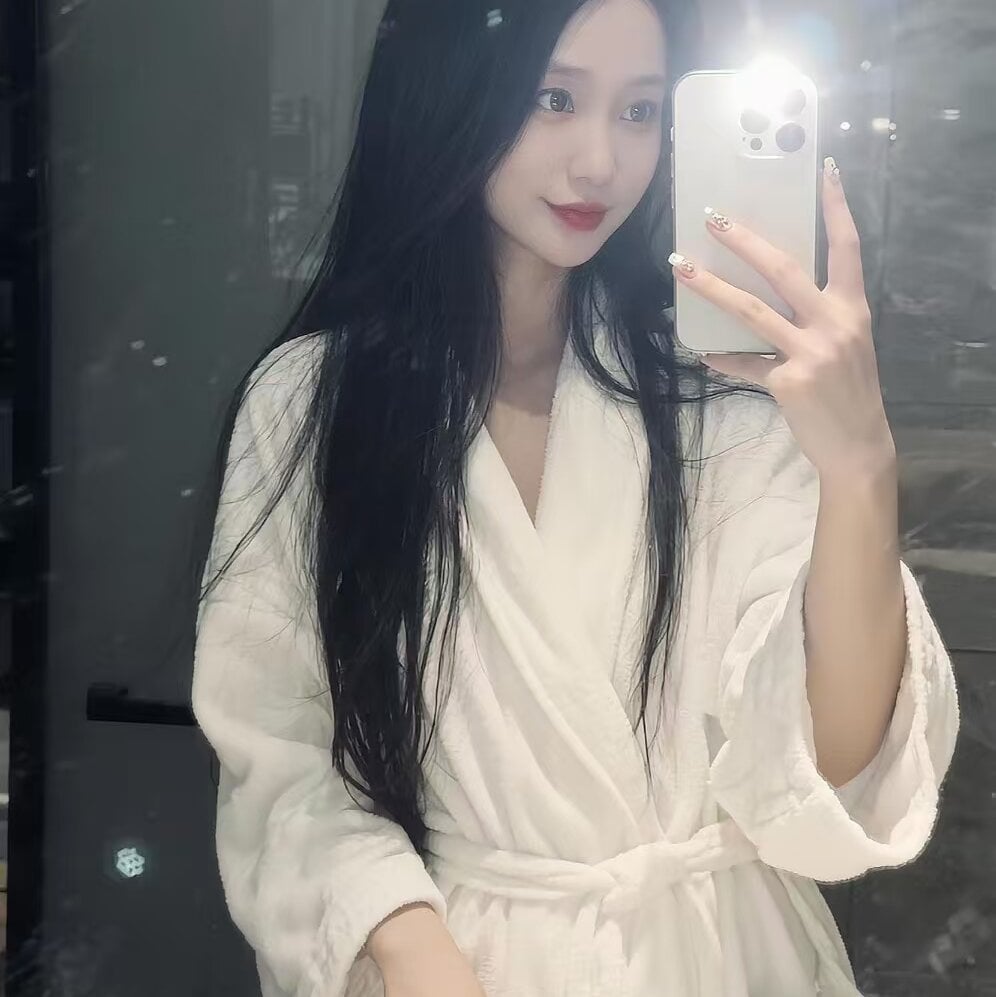 xxx-topcamgirls.com big6ji8 livesex profile in lesbian cams