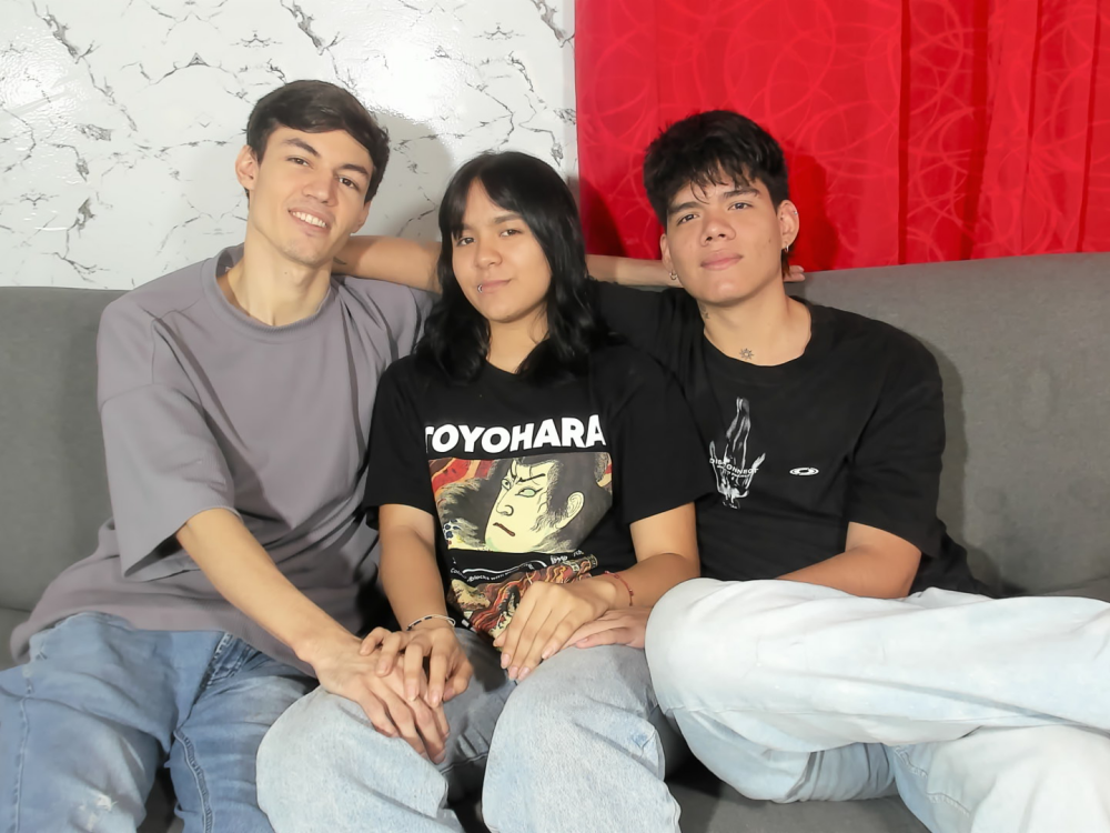 Mysweetlife18's Offline Chat Room