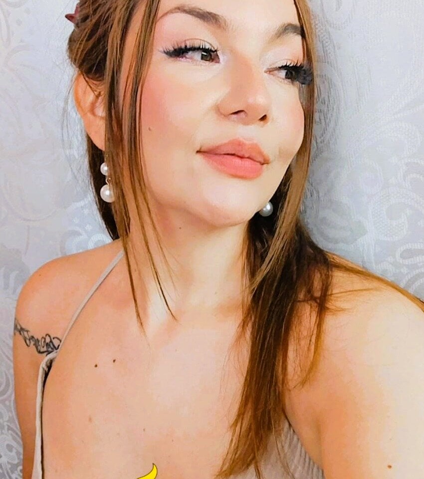 iluvcams.com antoneella_jones livesex profile in granny cams