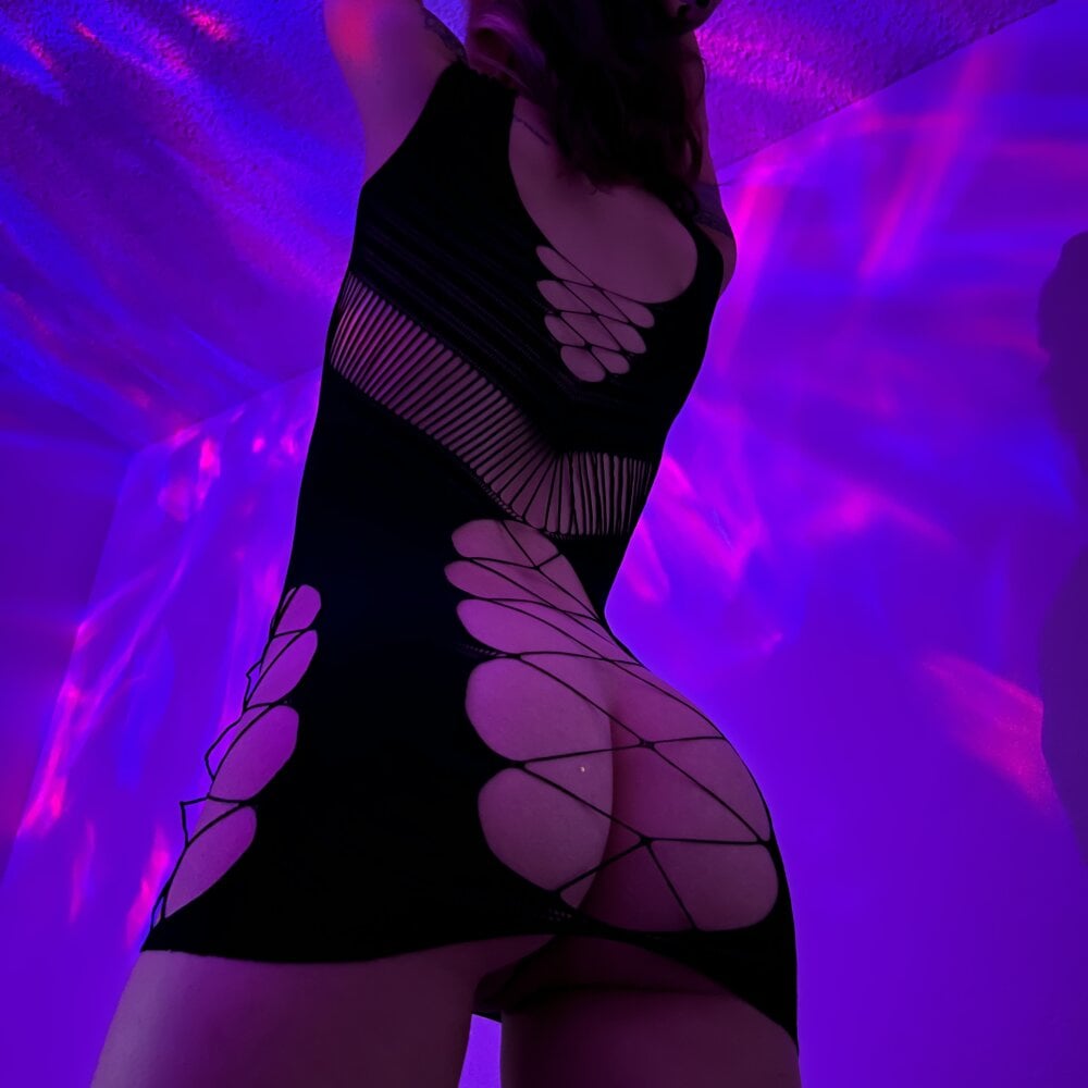tribbingqueens' Offline XXX Chat