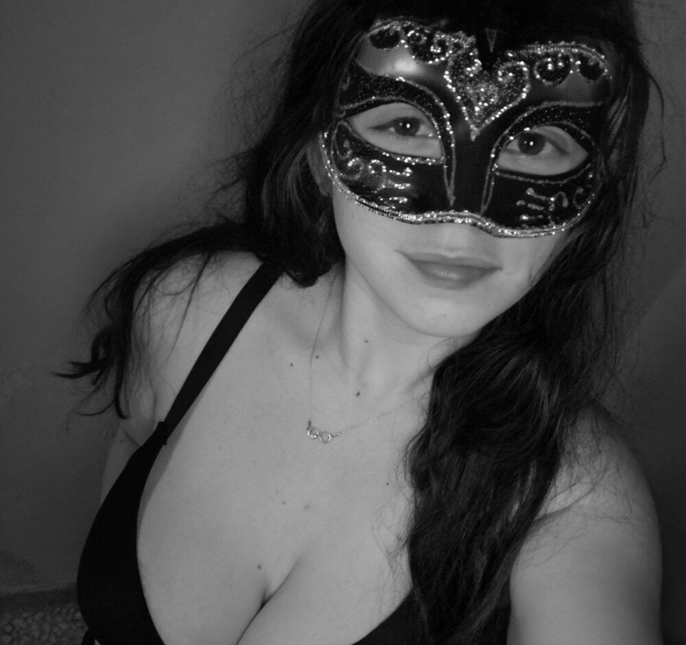 badgirl284710 profile