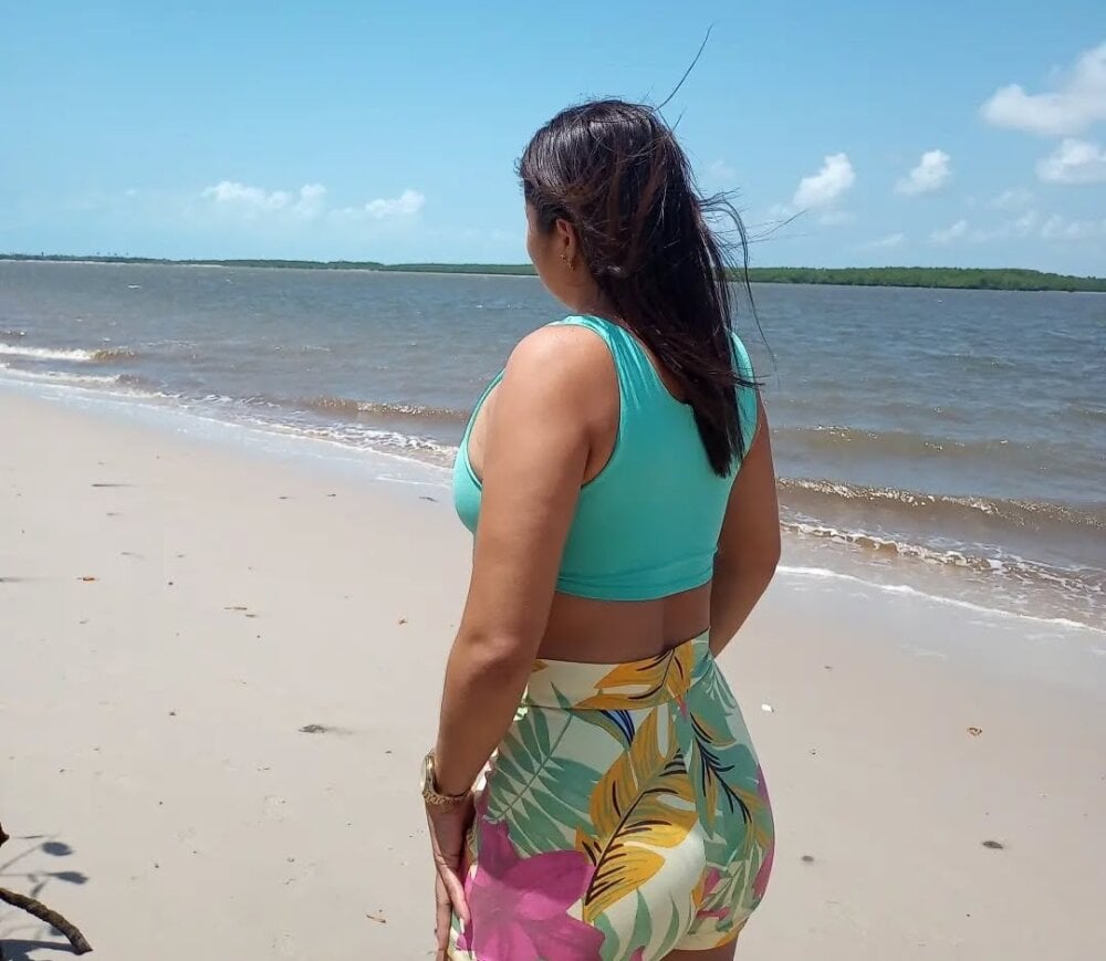 cheapadultsexcams.com ariany-hot livesex profile in curvy cams