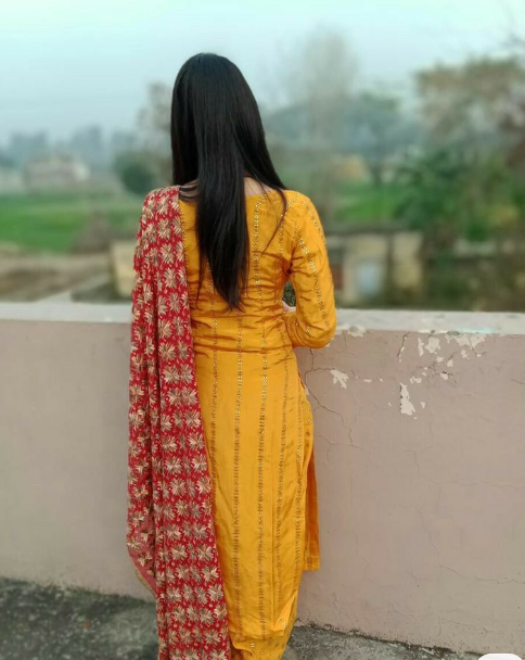 Anshika_Live