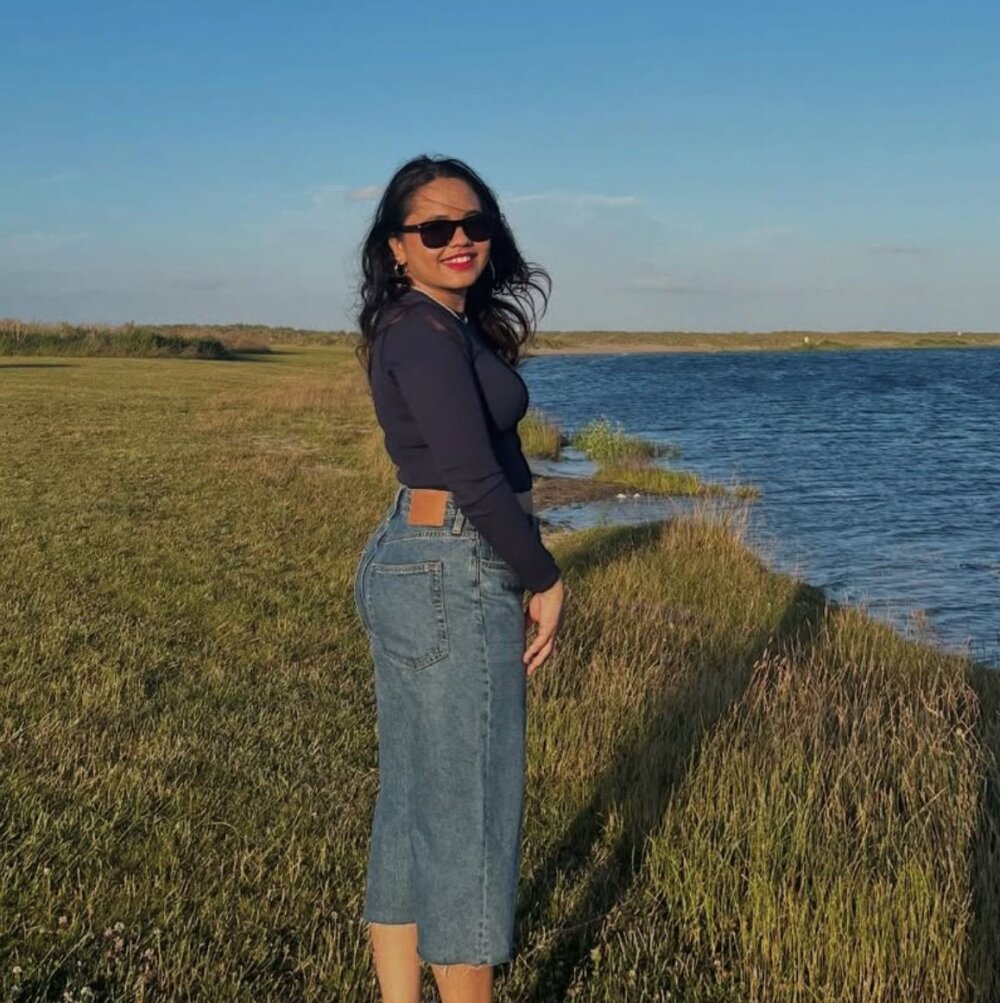 stripchat karishma-gupta webcam profile pic via rudecam.live