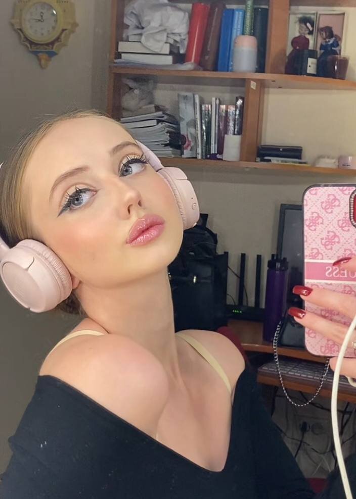 Molly_Riley