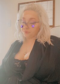 Poppy_DeVille's Offline XXX Chat