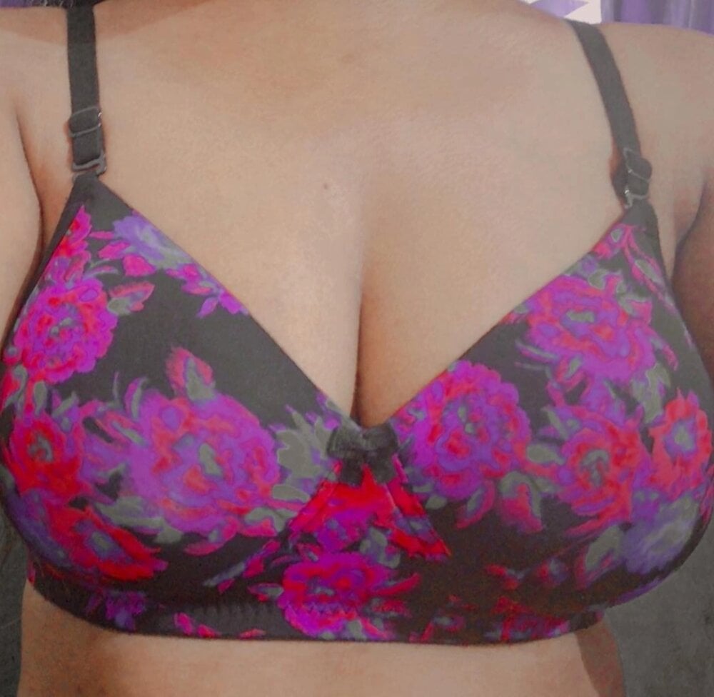 GUNJAN_322 profile