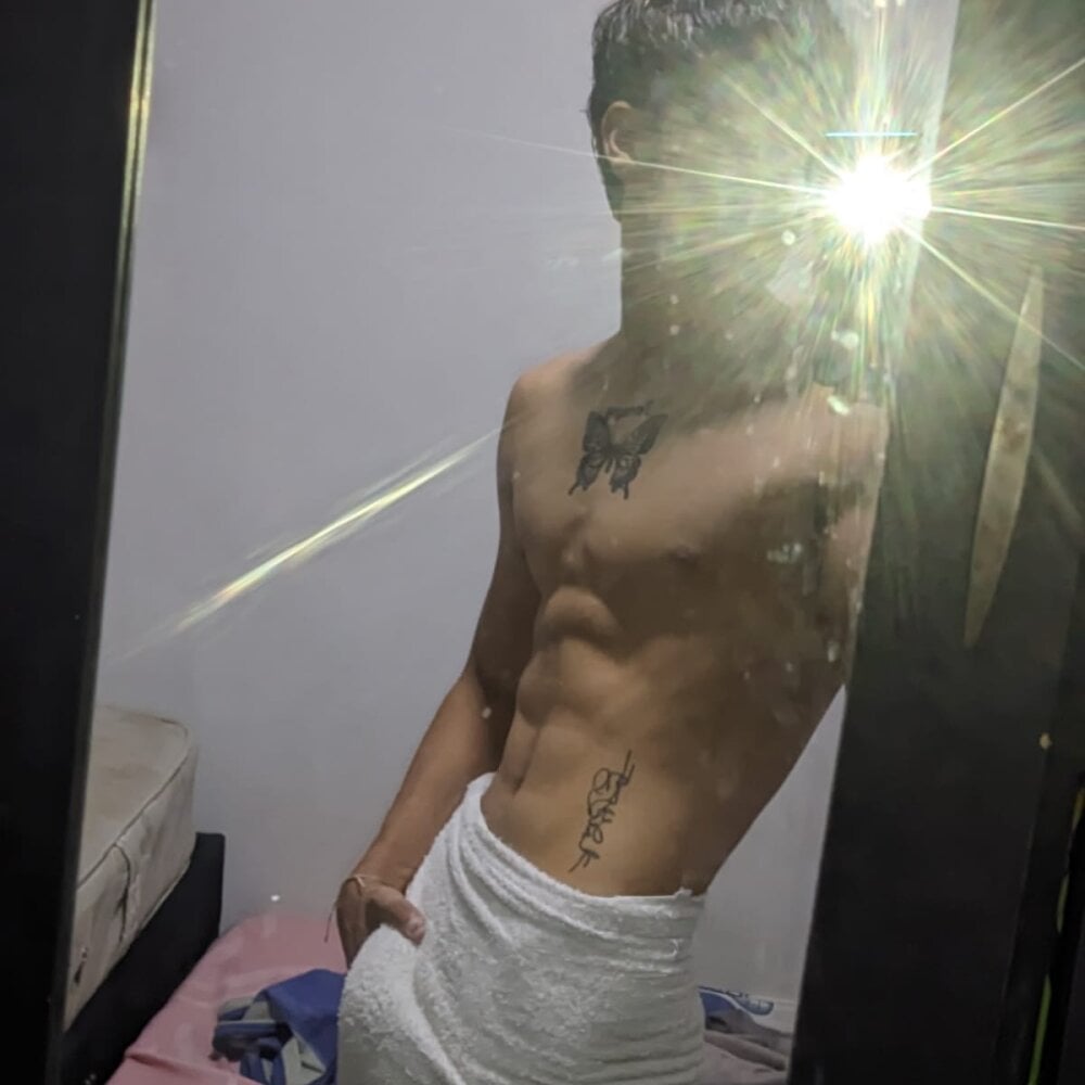 jonashampson nude on cam A