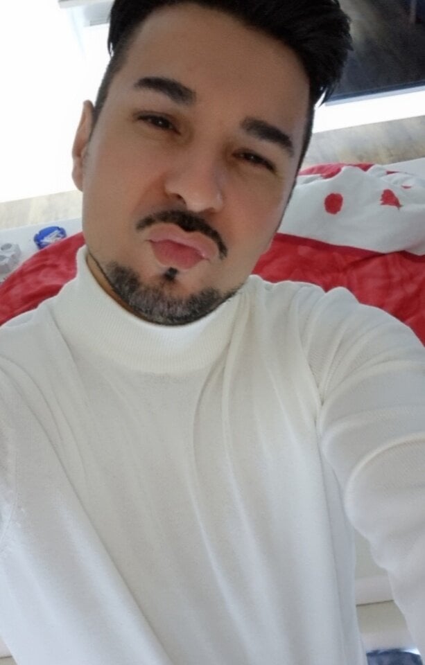 Denis_bg1 Offline XXX Chat