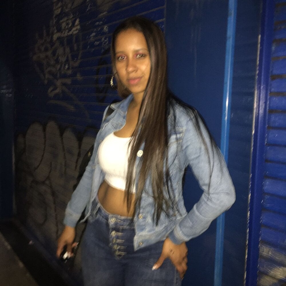 taira_bms from stripchat